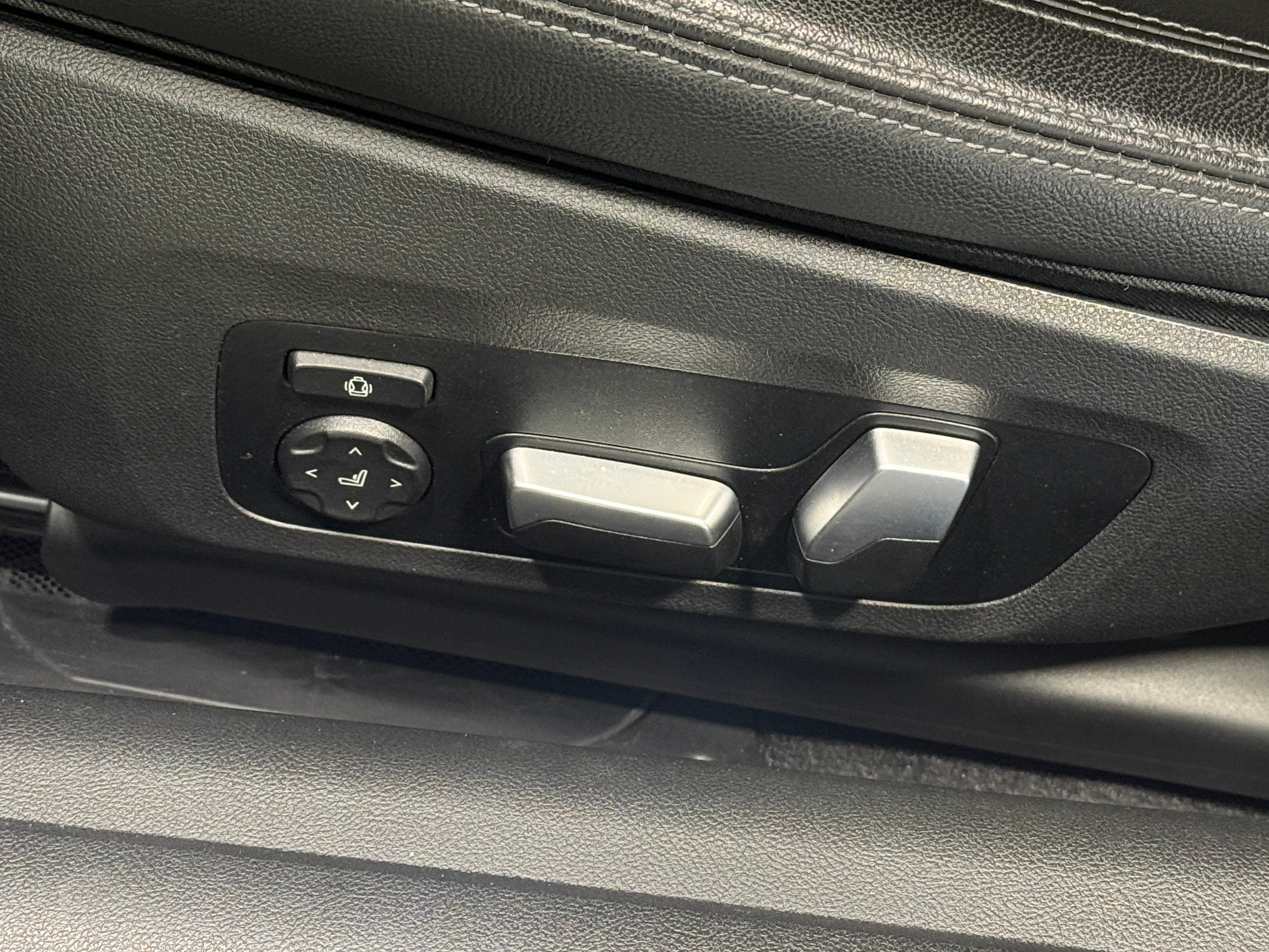 bmw 4 series 2022 WBA63AT06NCK23777 image bmw 4 series 2022 WBA63AT06NCK23777 image